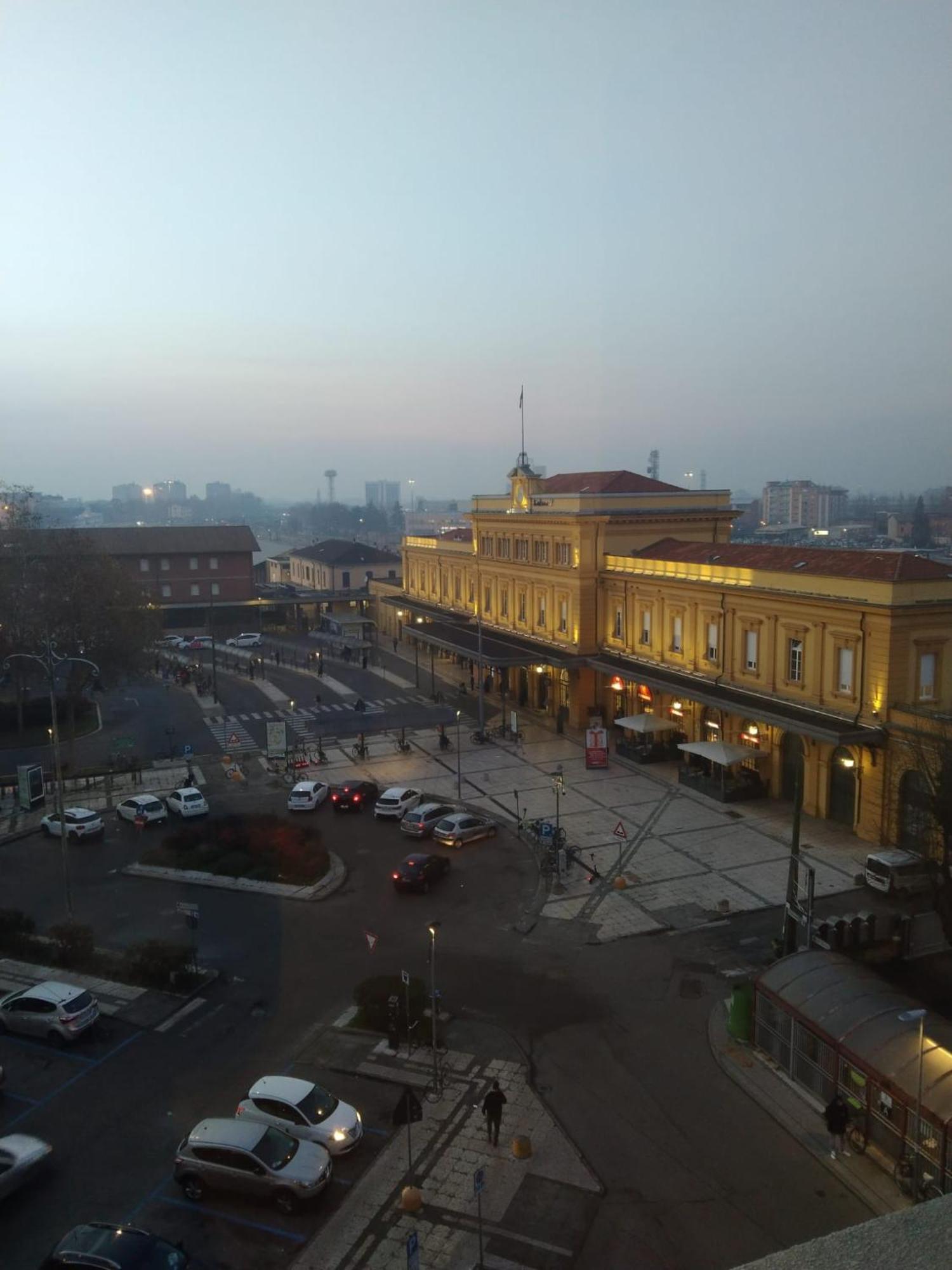 Grand Central By Alloro Su Treno - Affitti Brevi Italia Modena Exterior photo